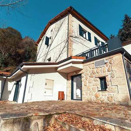 Centro Peares Alpstuga Carballedo (Ourense)