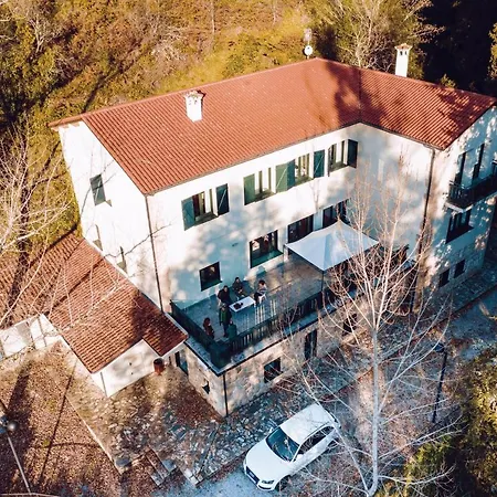 Peares Center Domek alpejski *